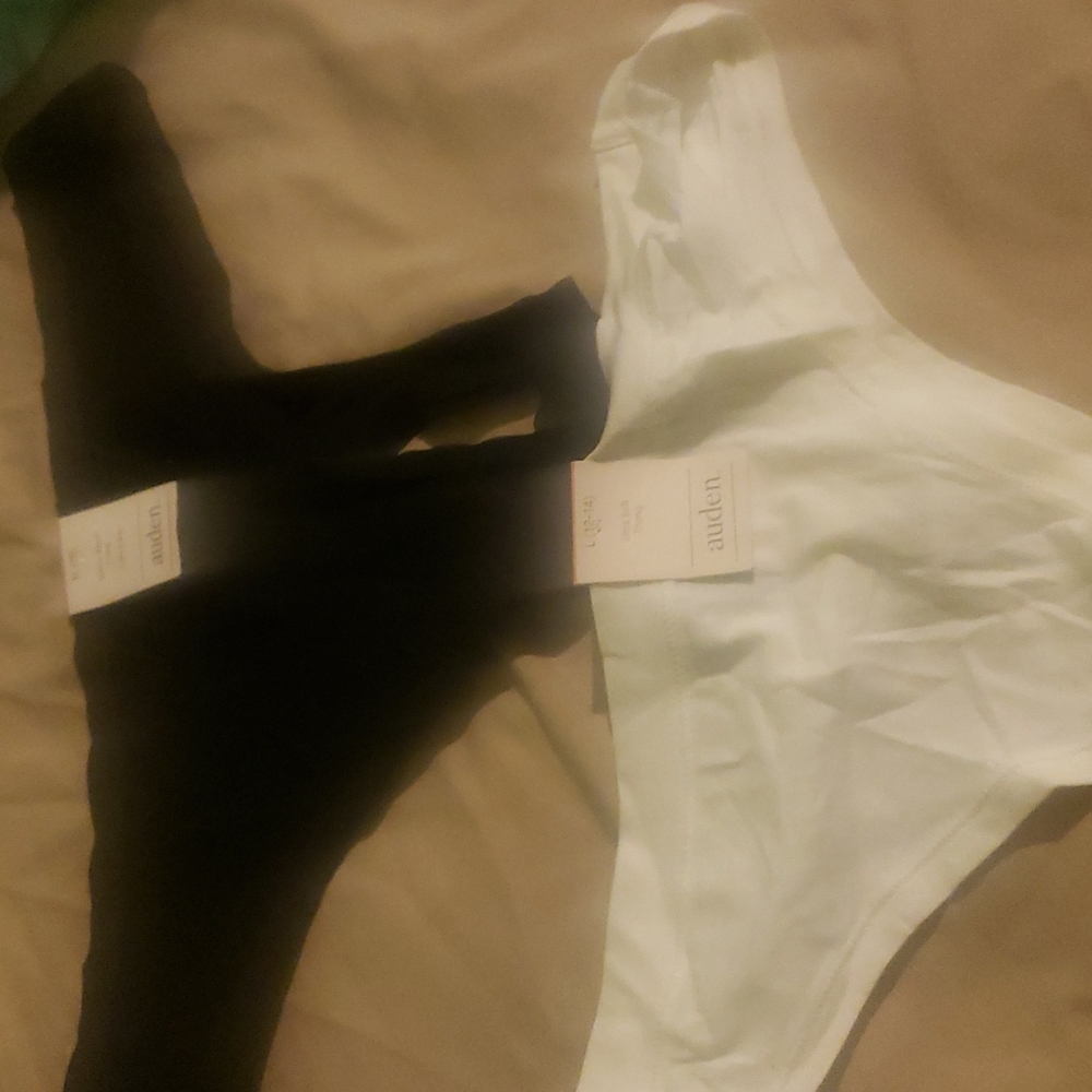 Ladies thong - Picture 2 of 3